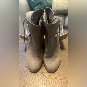 NWT Express Suade Tan Brown Ankle Boots
